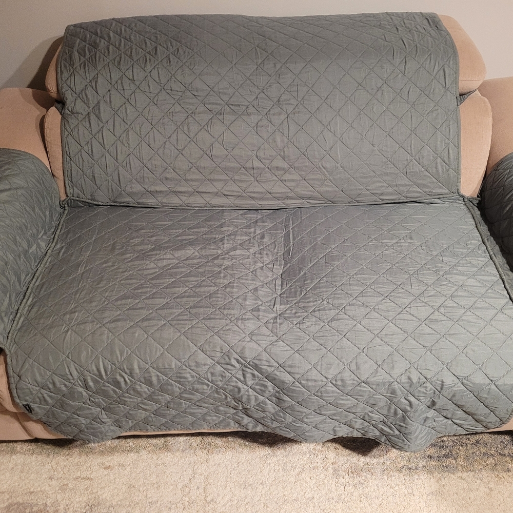Loveseat Cover 2 Coushions/Green - Picture 5 of 7